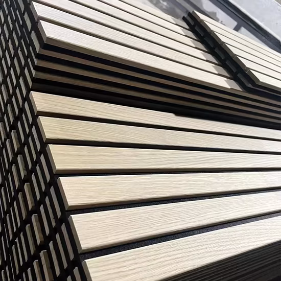 Listelli acustici in legno per la decorazione di ristoranti e la riduzione del rumore