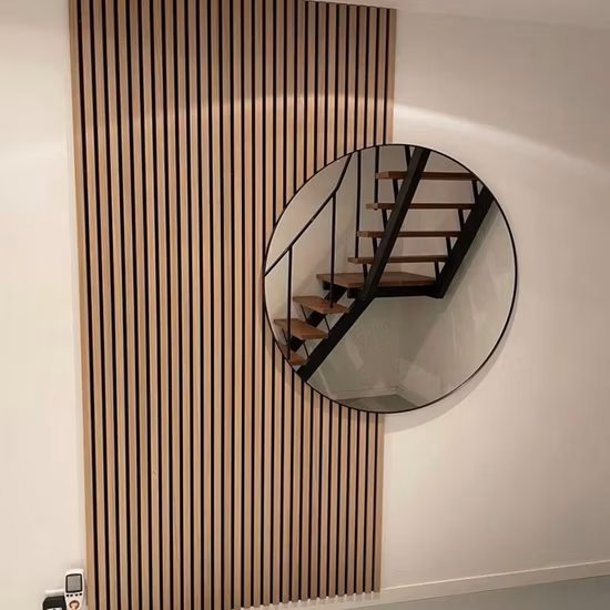 Pannelli in doghe di legno minimalisti per l'interior design