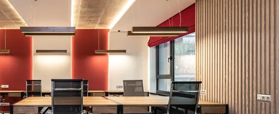 Nuovo pannello per soffitto in stile personalizzato 3D per interni in MDF WPC, pannello acustico in legno insonorizzato, pannello decorativo in PVC per la decorazione della casa