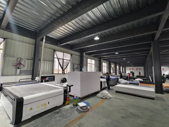 Eleganti pannelli acustici per controsoffitti per un efficace controllo del rumore